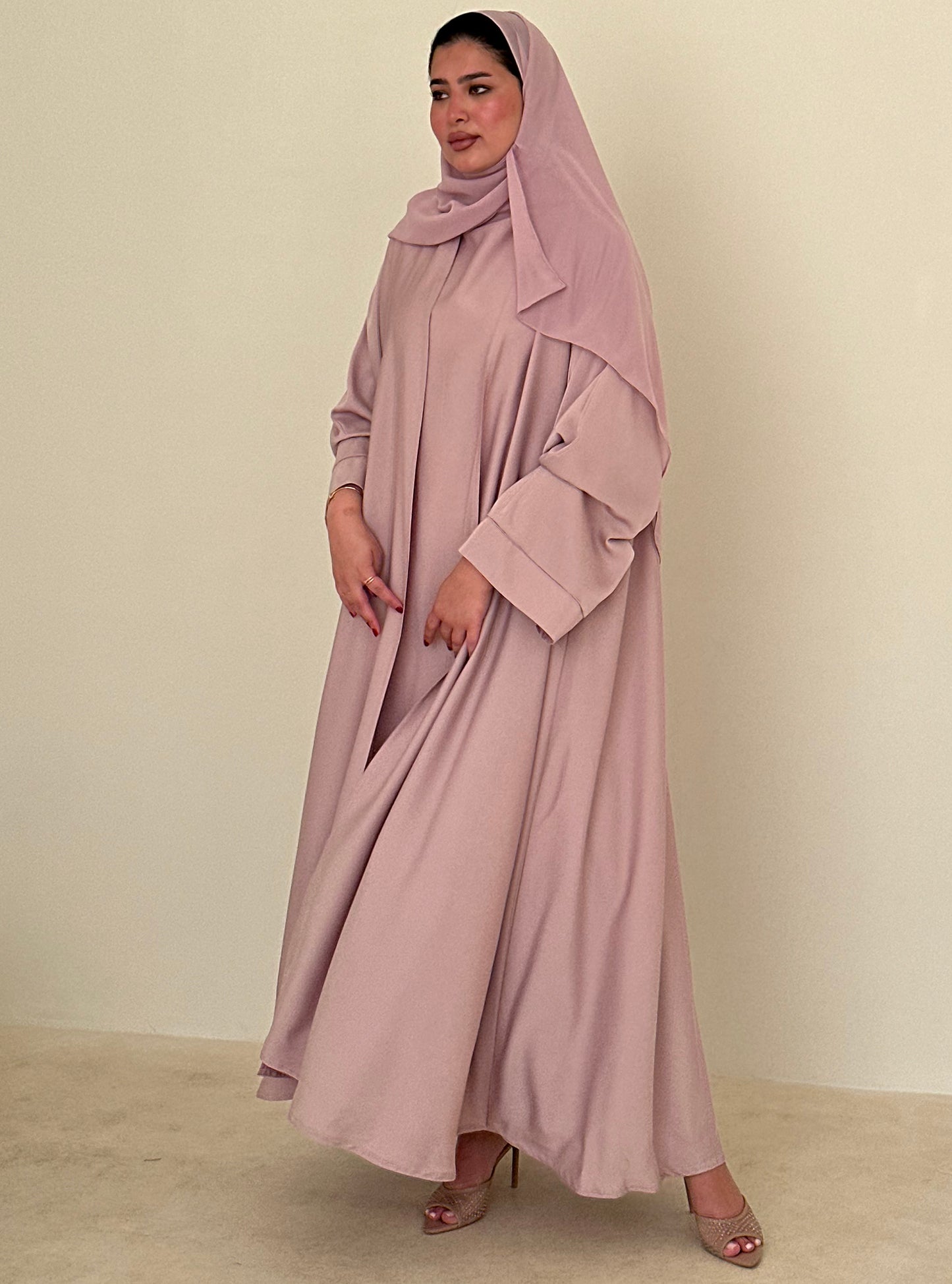 N083 - Pink abaya set
