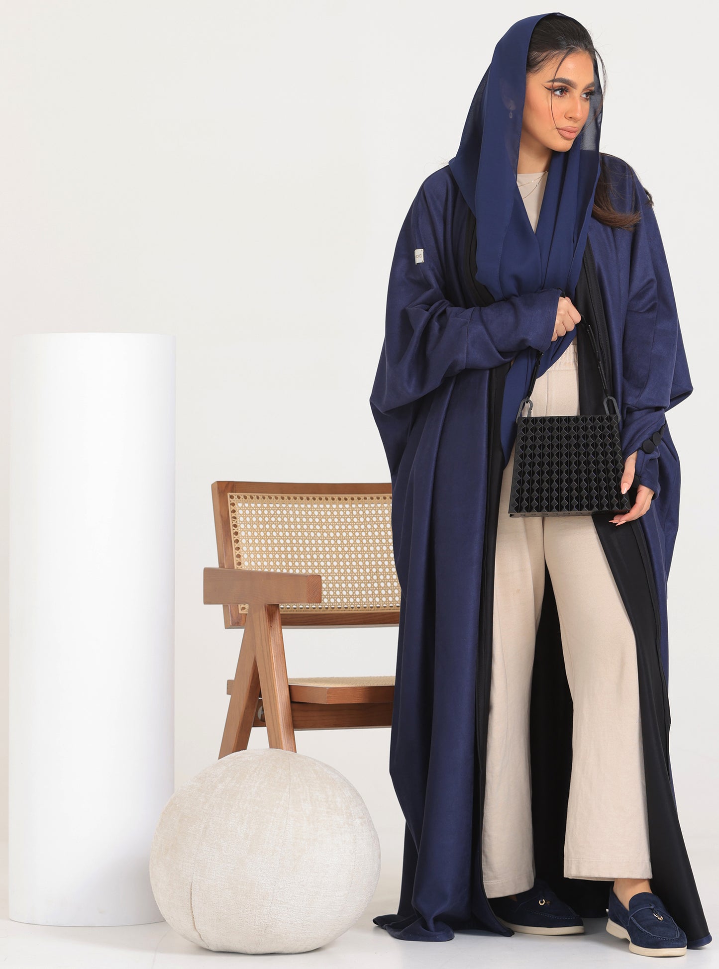 N009 - navy cuffed sleeves abaya