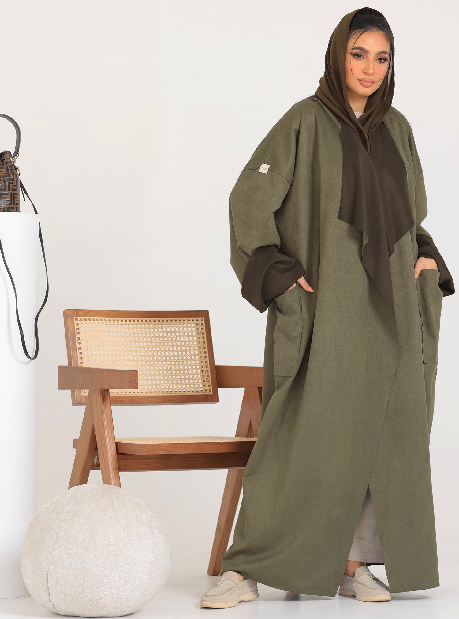 N004 - Chamois two-toned green trench coat Abaya