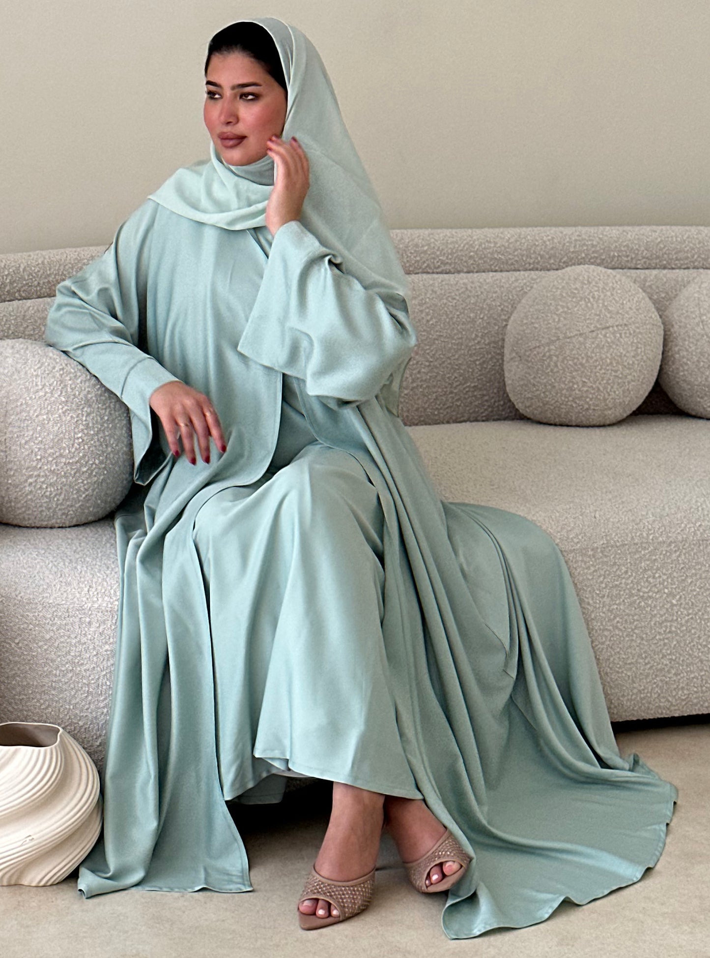 N084 - Green abaya set