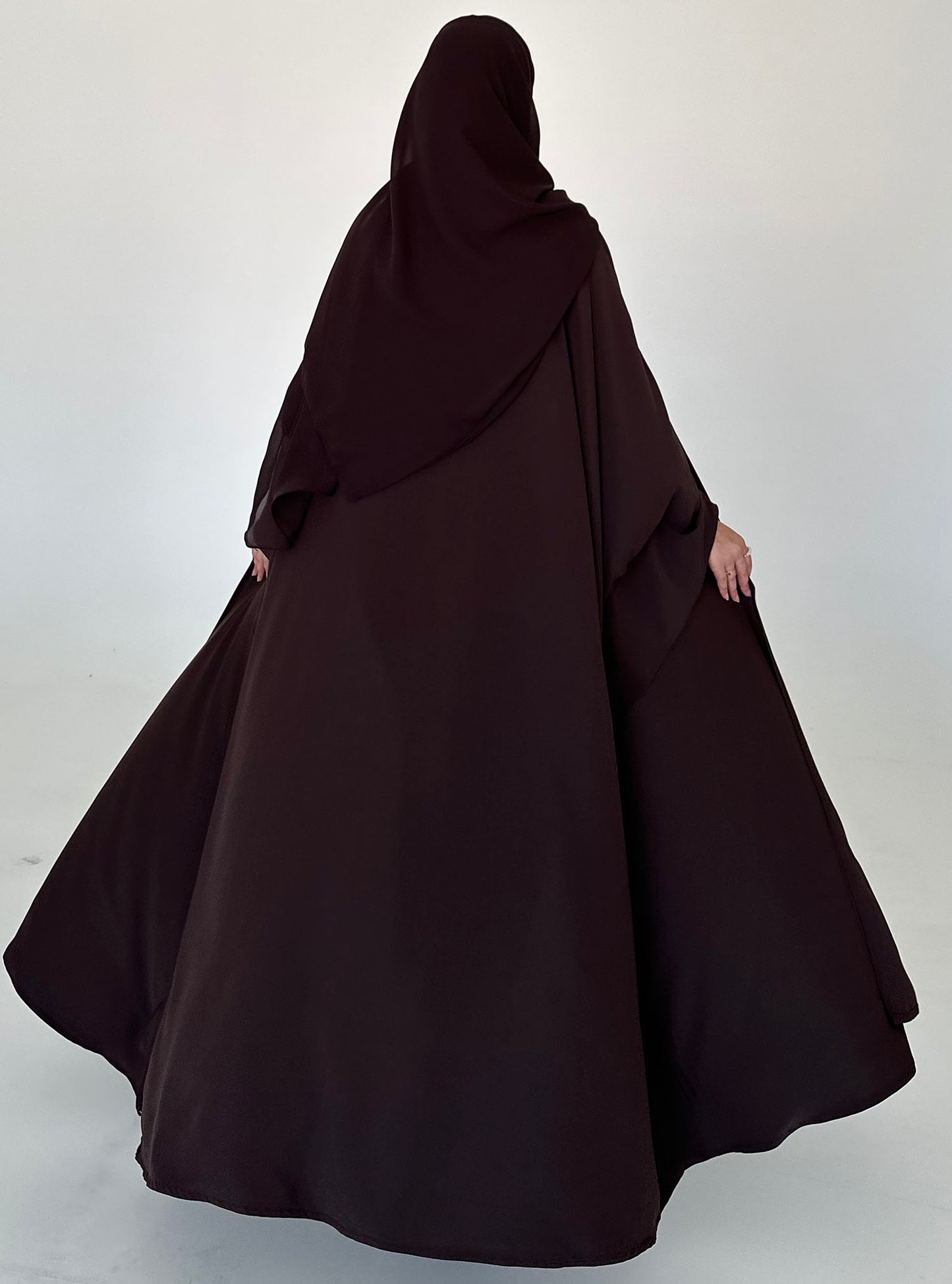 N057 - Brown butterfly abaya