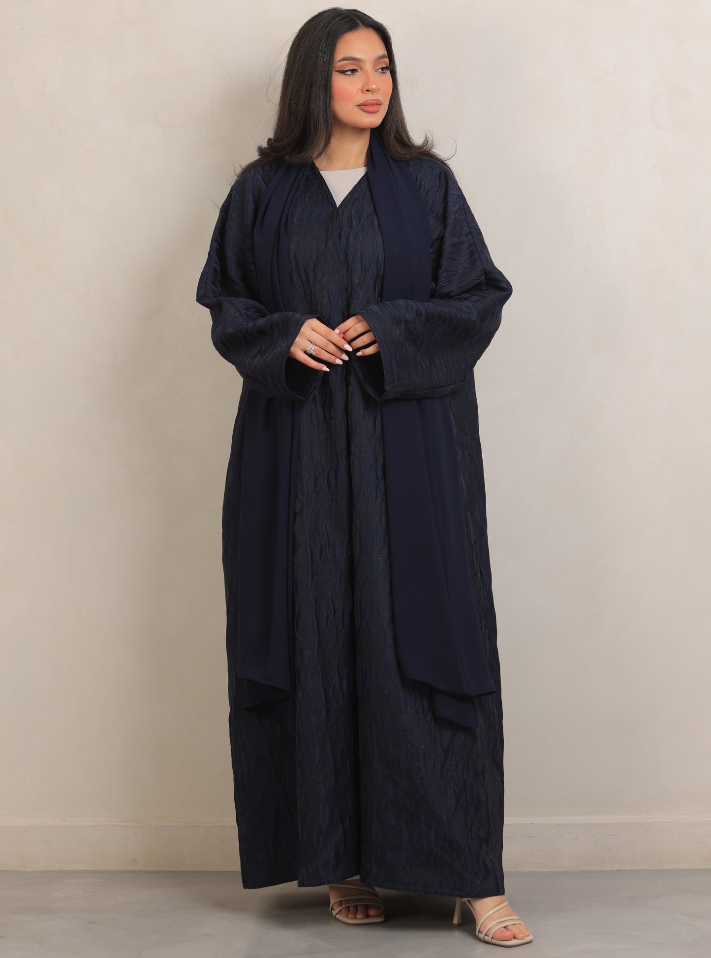N064 - Glitter navy abaya