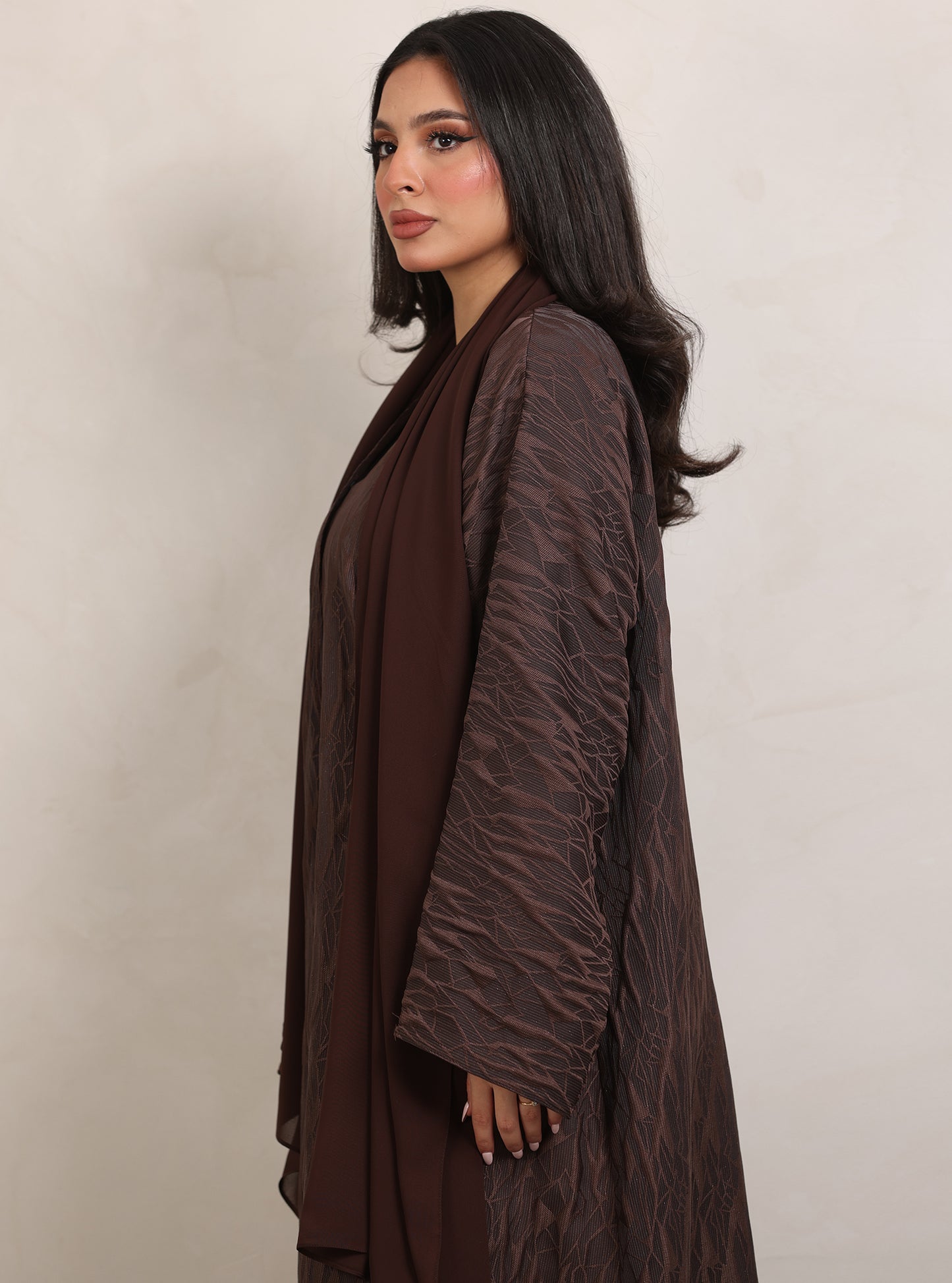 N065 - Glitter brown abaya