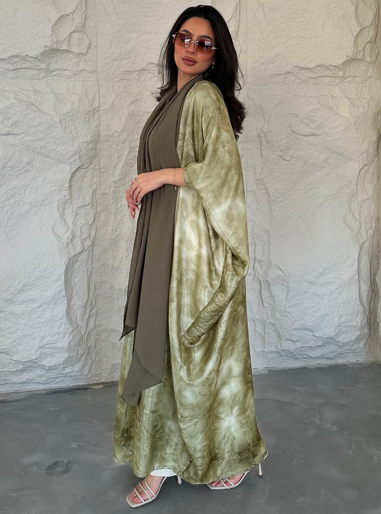 N044 - Green tie die abaya