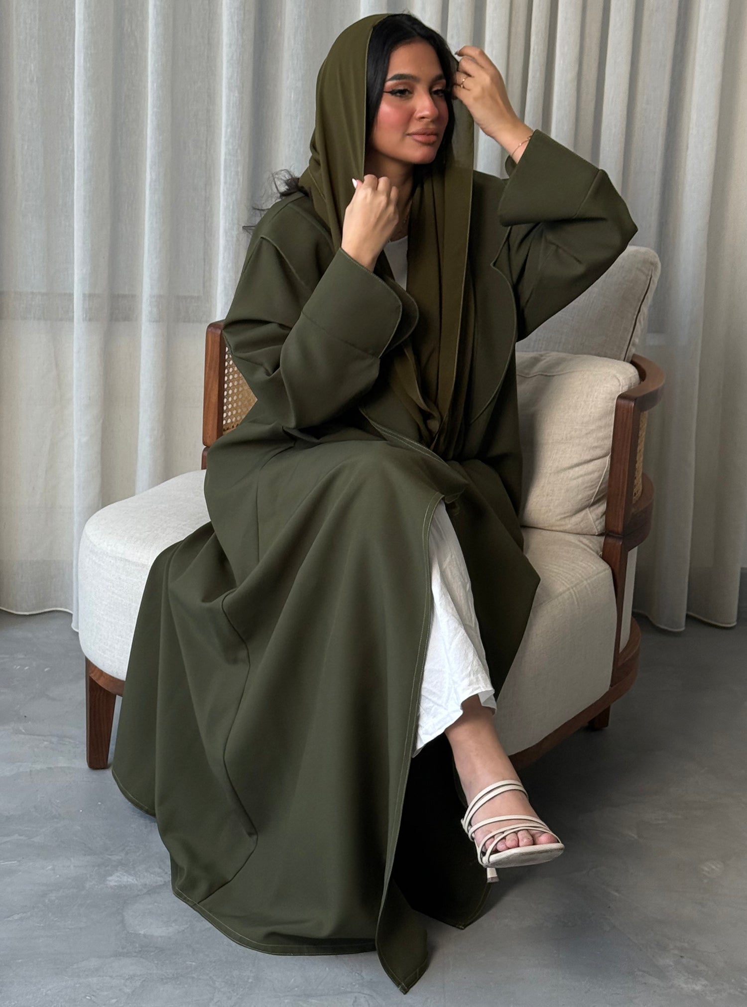 N061 - Formal jungle green abaya