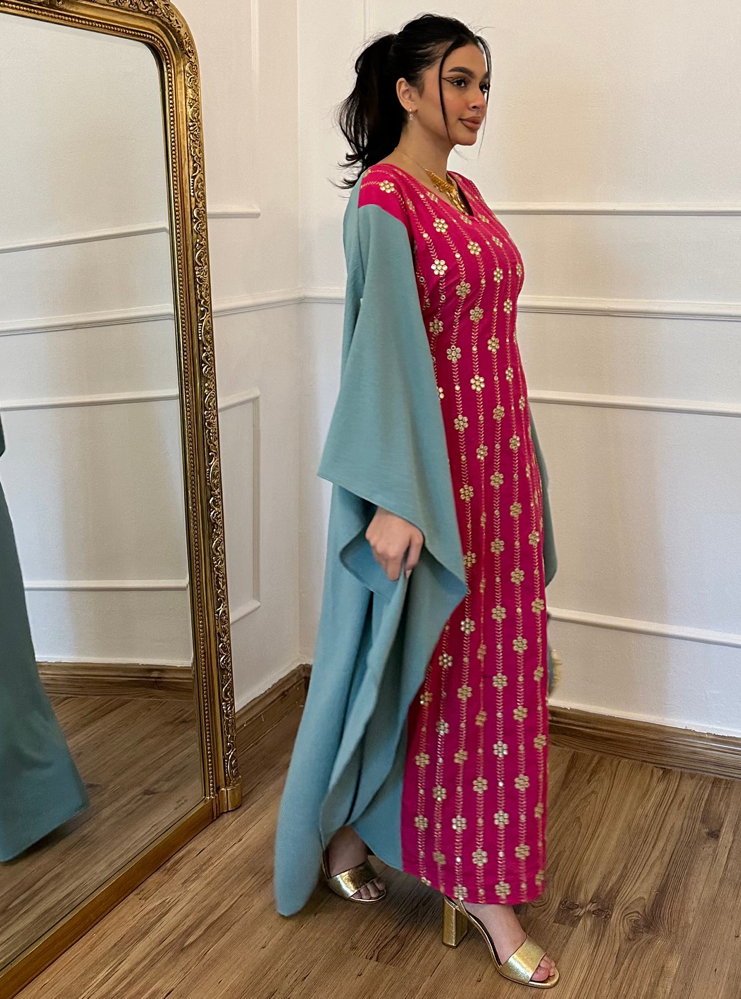 N037 - Tiffany and fuchsia linen kaftan with golden front embroidery