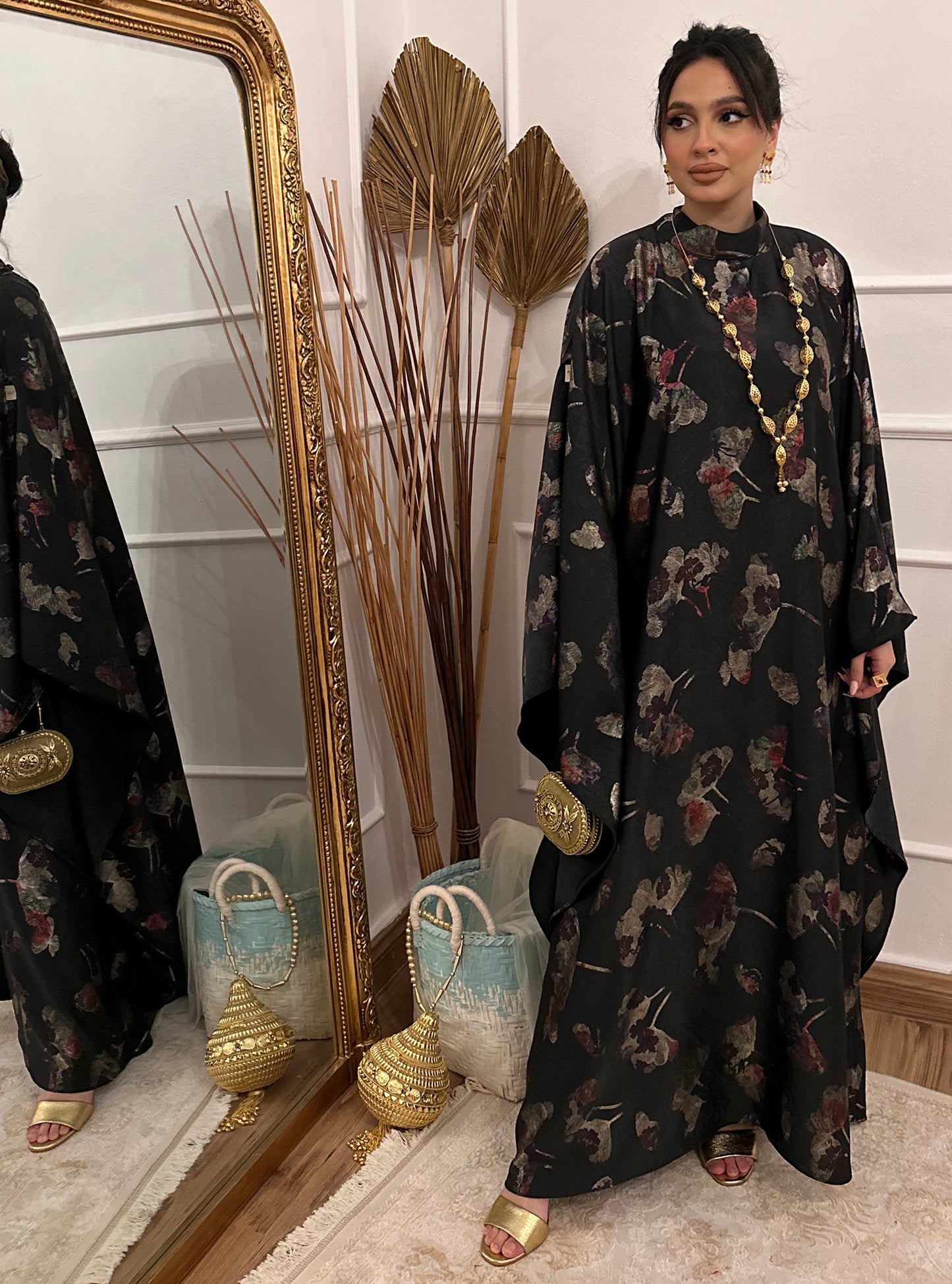 N078 - High neck kaftan