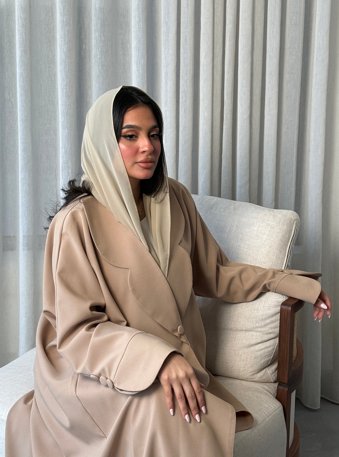 N060 - Formal beige abaya