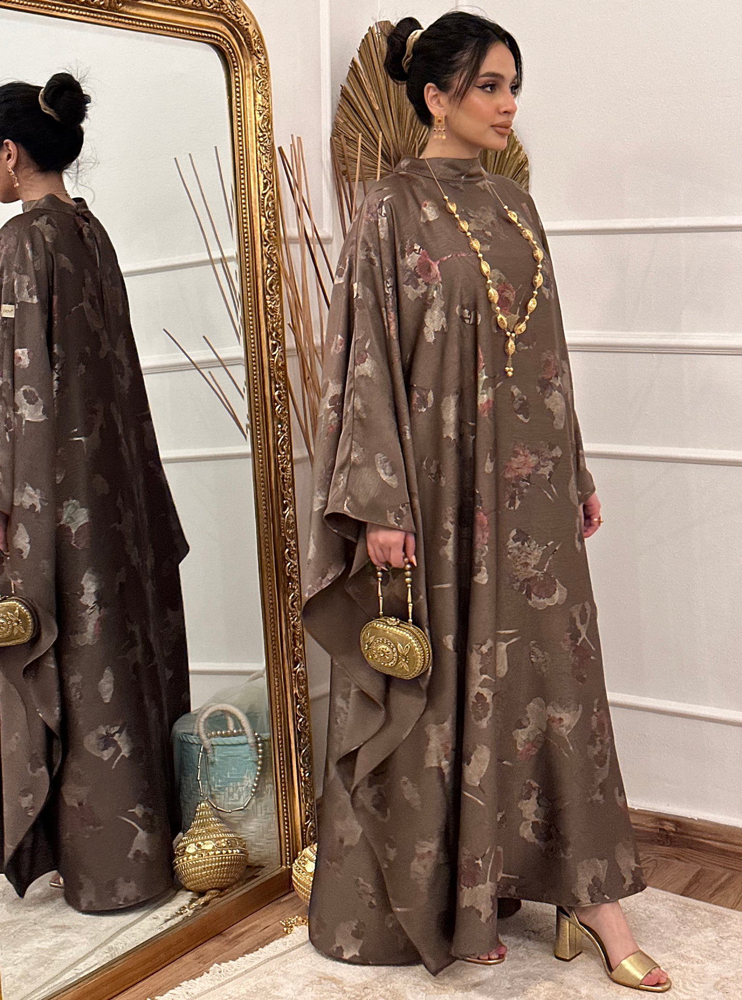 N079 - High neck kaftan